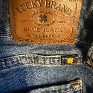 Lucky Brand Women's Straight Leg Blue Jeans with Yellow Clover Accent
